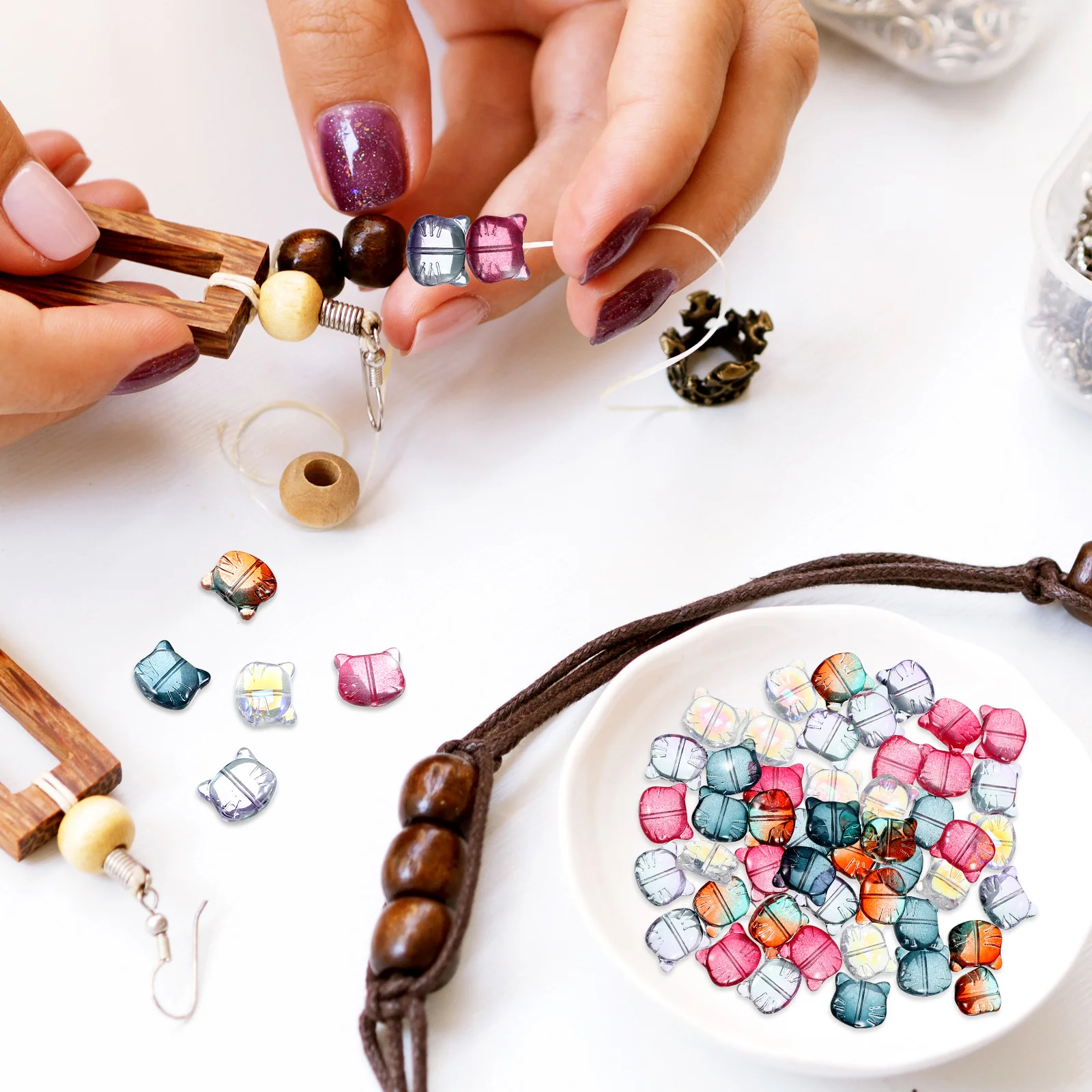 

50Pcs Small Cat Shape Beads Glass Loose Beads for Jewelry Making DIY Bracelet Necklace Craft Kit Accessories for Girls