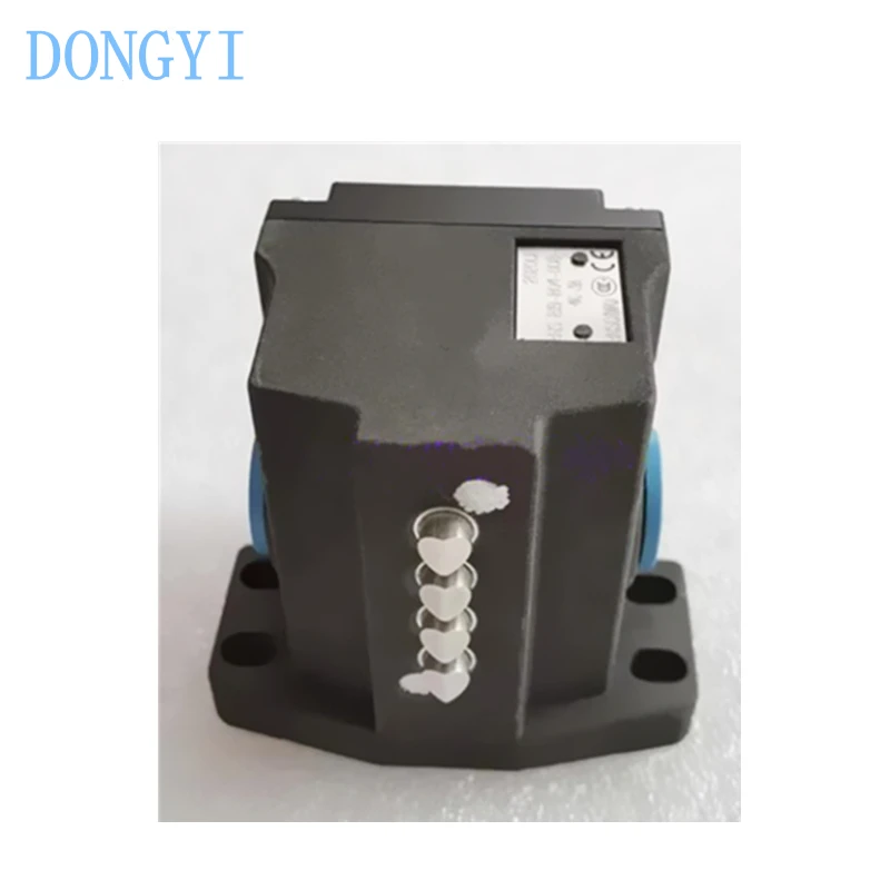 

Концевой выключатель хода BNS819-B02-D08-46-3B BNS819-B03-D08-46-3B BNS819-B04-D08-46-3B