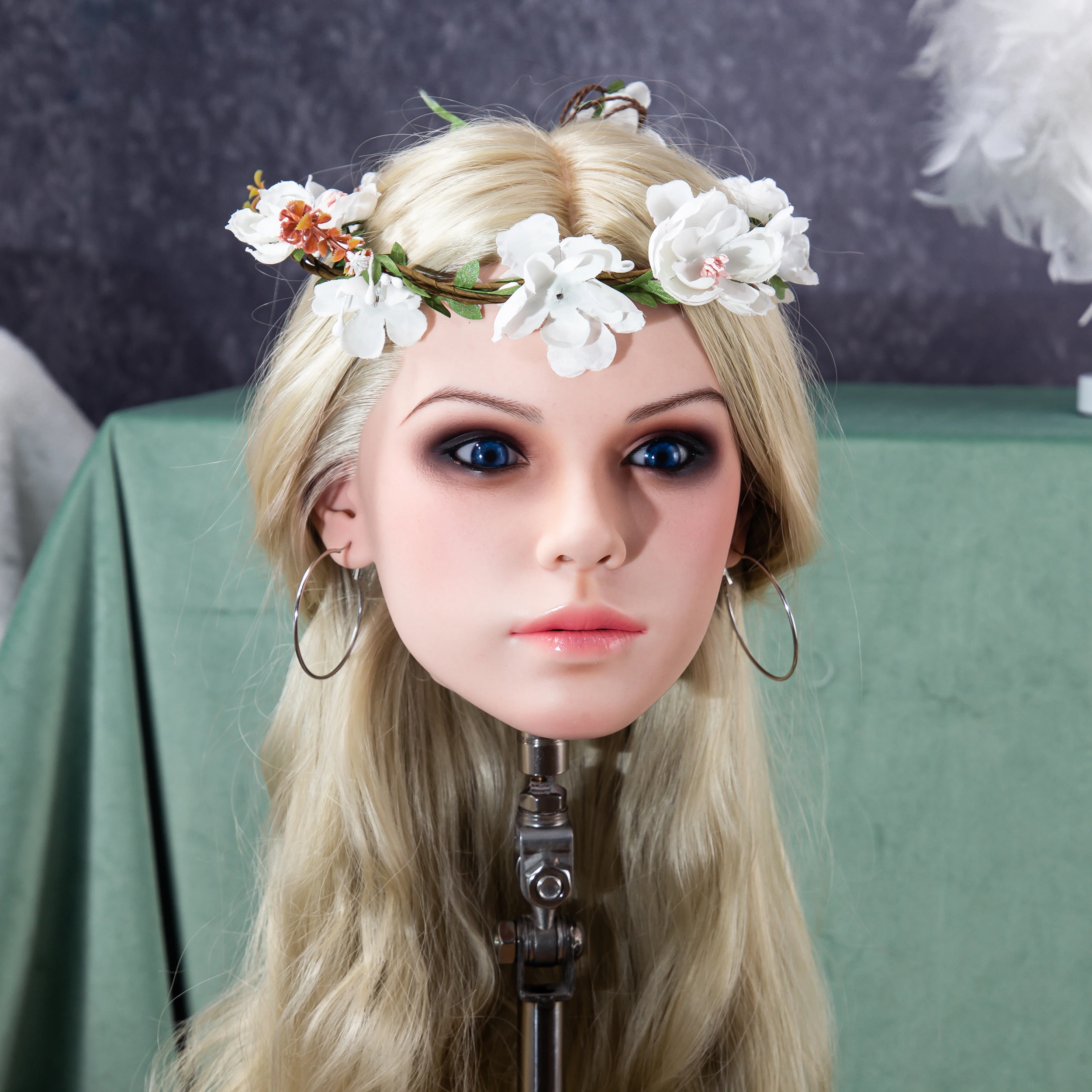 Silicone makeup head - full solid transplant head with M16 interface, fragrance-free, ideal for makeup study and hair practice -