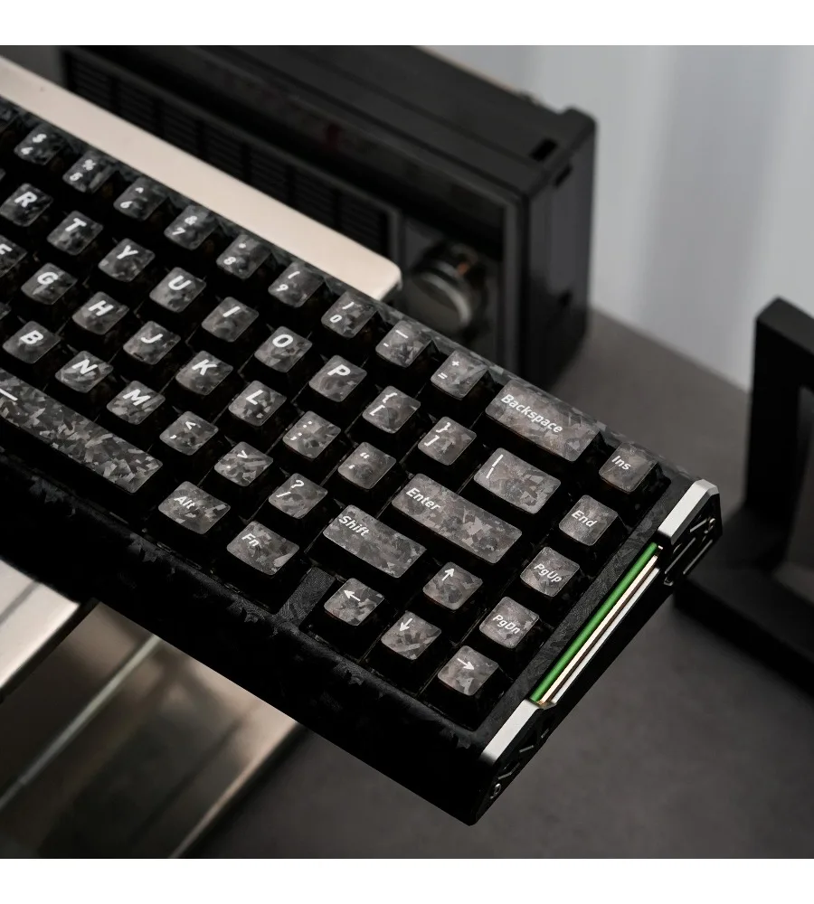 

Original PC light-transmitting and suitable wooting magnetic switch mechanical keyboard keycaps black forged carbon texture