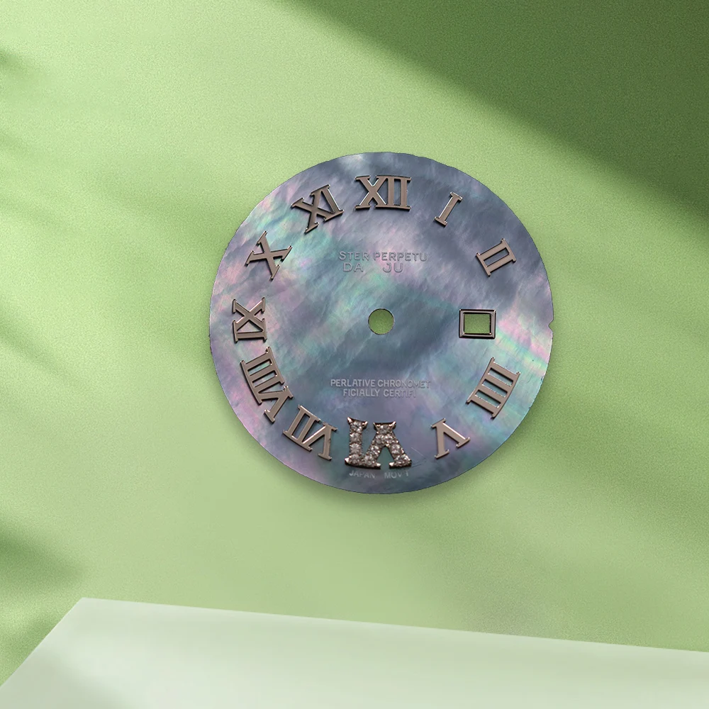 24,5 mm S Logo quadrante romano quadrante con diamanti quadrante NH05 quadrante rosa senza lancette adatte al movimento NH05 senza accessori per la modifica dell'orologio luminoso