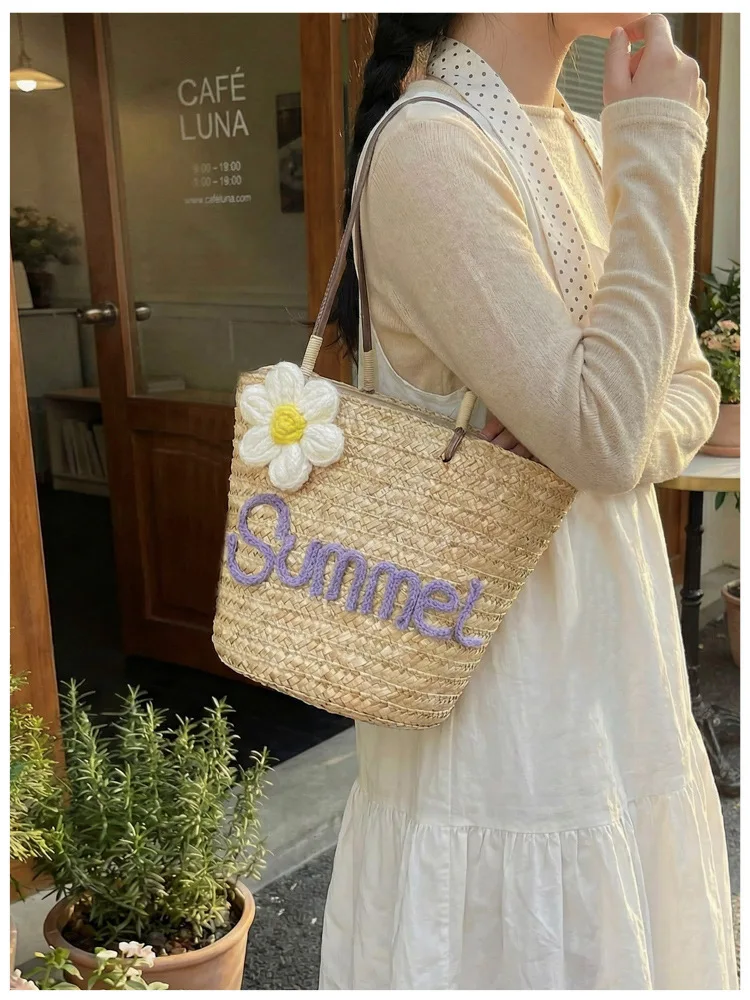 

Women's Straw Handbag Handmade Woven Beach Tote Bohemian Crochet Shoulder Bag Large Capacity for Summer Travel