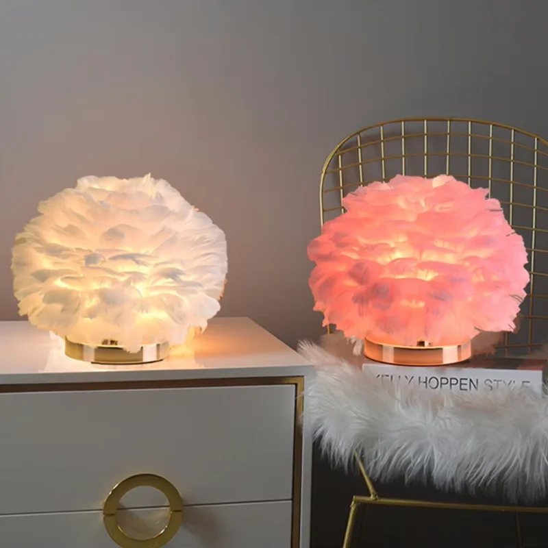 

Feather lamp bedside lamp household living room bedroom creative feather lampshade