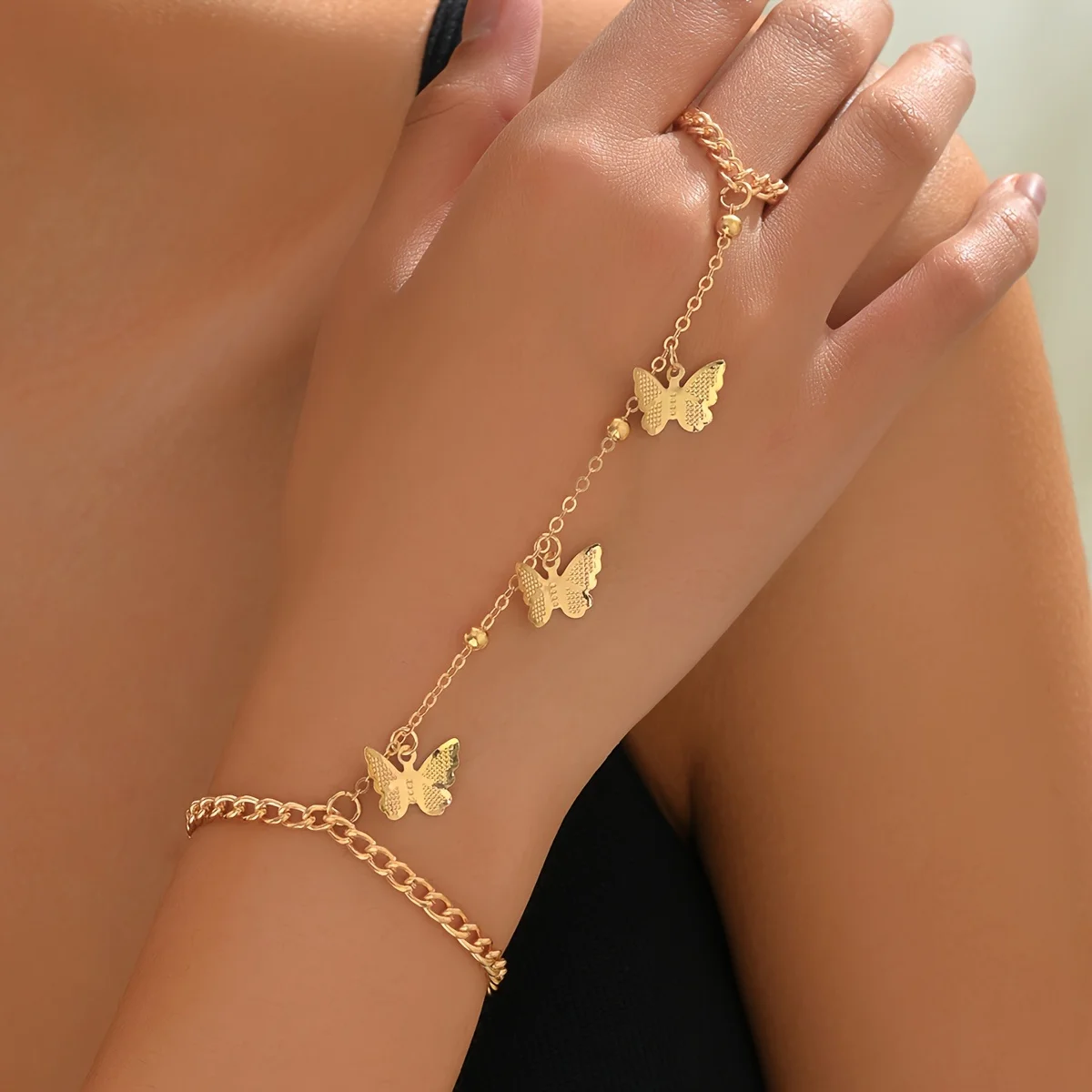 Women Butterfly Hand Chain Bracelet Ring Connected Finger Bracelet Hand Harness Boho Beach Party Body Jewelry Fashion Gift