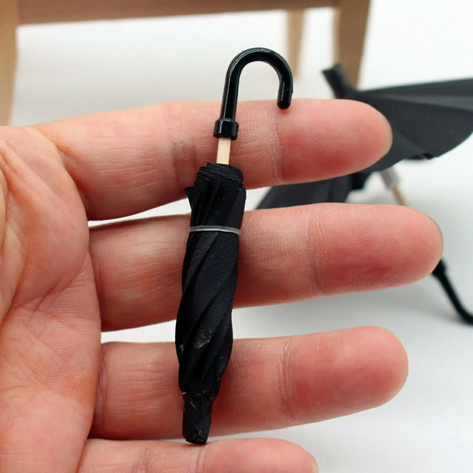 Dollhouse Miniature Umbrella,Mini Toy Umbrella,1/12 Scale,Dollhouse,DIY Decor,Mini,Cloth,Black,Umbrella for Kids,Children Use