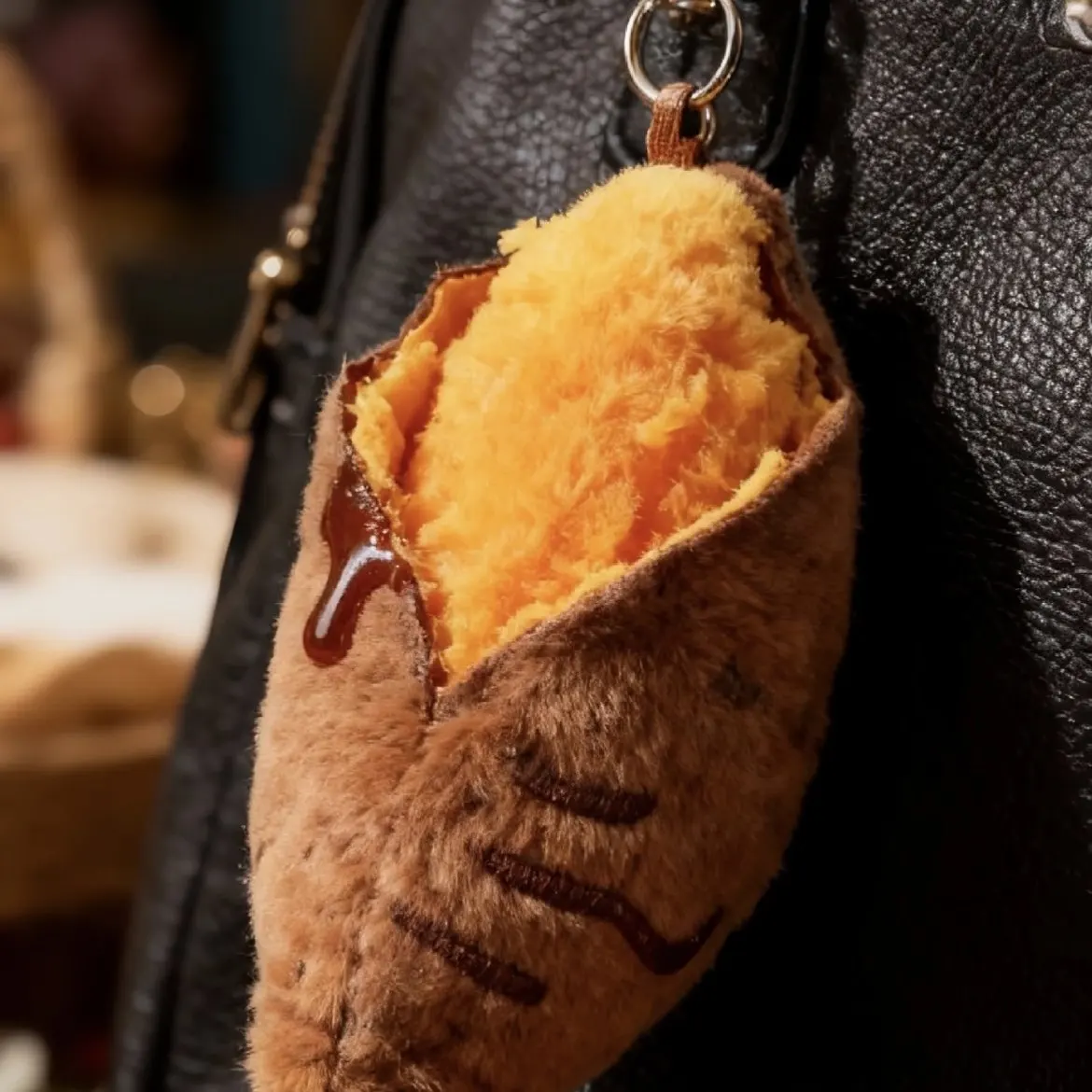 Szczęśliwej Zimy! Dziergana, wypchana pluszowa zawieszka w kształcie słodkiej ziemniaczki, kreatywna, urocza, pluszowa lalka ziemniaczka, prezent urodzinowy.