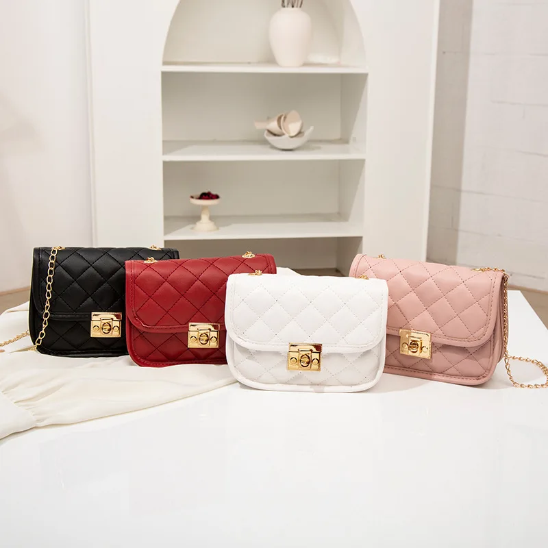New Personalized Diamond Grid Women's Bag, Fashionable Single Shoulder Cover Lock Small Square Bag, Elegant and Simple Chain Bag