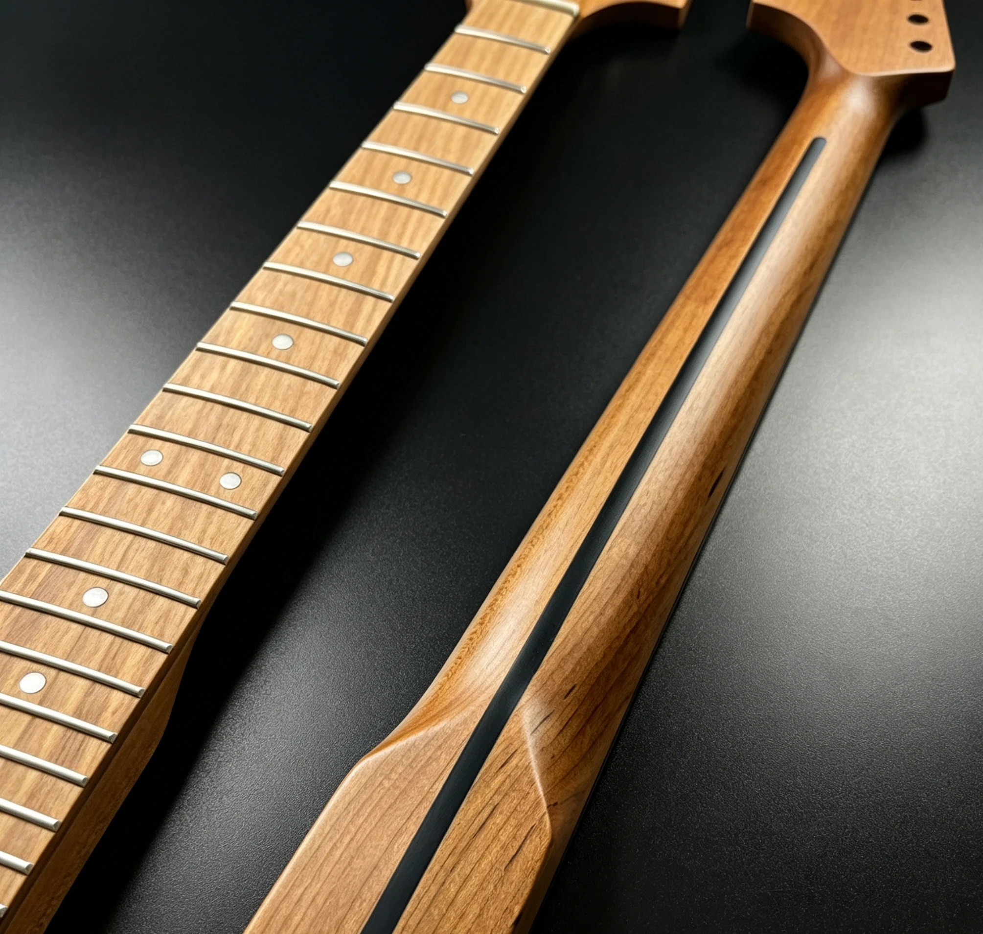 Big Head ST Strat Guitar Neck Roasted Maple 22 Fret Rosewood Fingerboard With Back Carbon Fiber Stabilizing Bar Guitar Building view 6