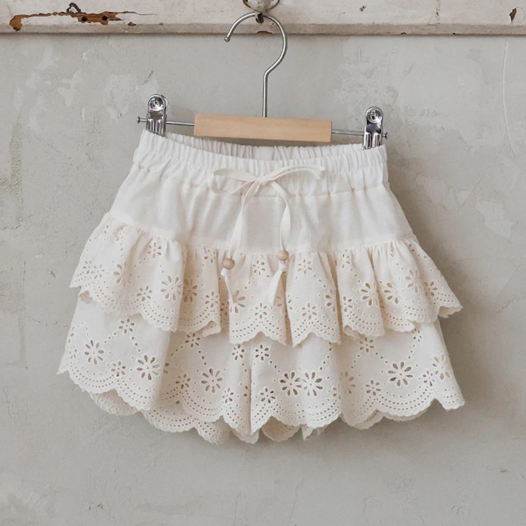 

Korean Style Children's Girls Fashionable Embroidered Lace Hollow out Wide Leg Shorts Summer 2026 New Arrival Kids Shorts