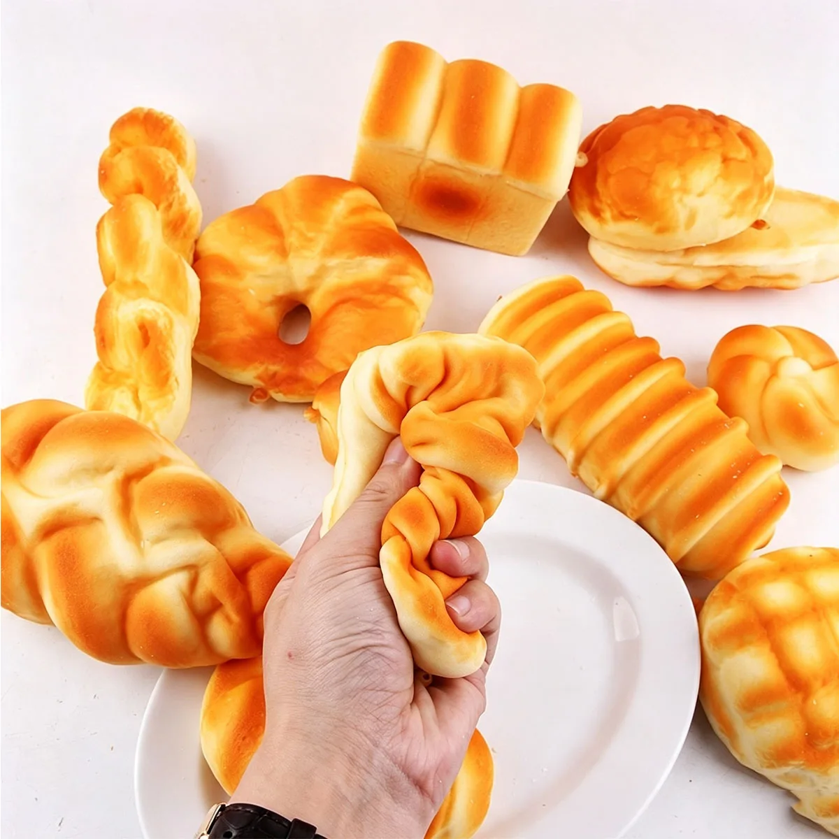 Artificial Bread Pressure Reliever Knead Stress Reliever  gift Fake Food Photography Prop Window Cabinet Model fidget  gifts