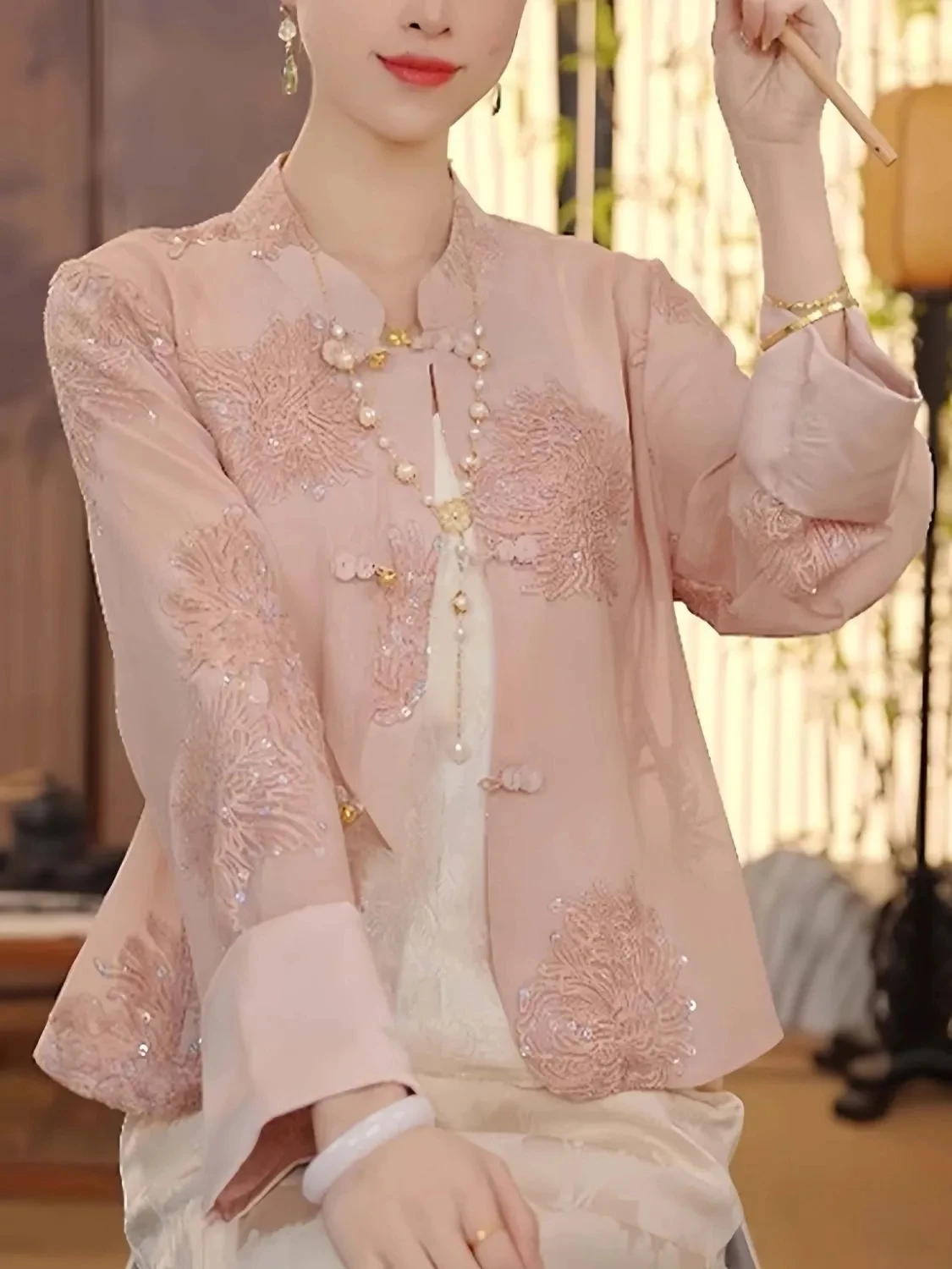 

Early Autumn Design Sense Fashion Sense Chinese Style New Chinese Style Shirt Women's Stand Up Collar Temperament Slimming Top