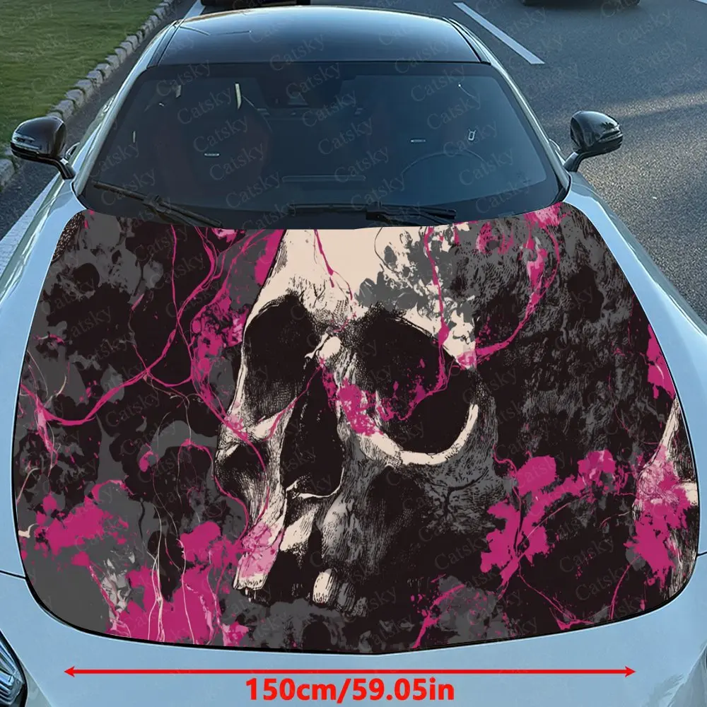 ملصق سيارة على شكل جمجمة مع زهور وردية وعنصر ديناميكي، دمج فني بتصميم قوطي رومانسي، مما يخلق لونًا جريءًا فنيًا #2