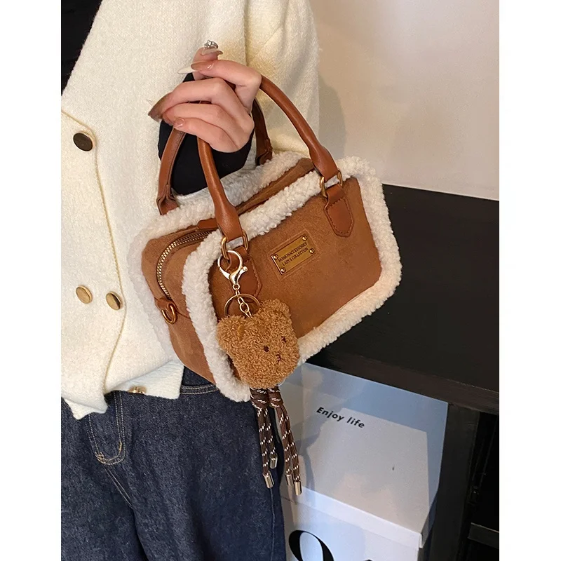 

Женская сумка из меха ягненка, зимняя маленькая сумка через плечо, милая пушистая квадратная сумка, сумка на одно плечо, сумка из матовой кожи