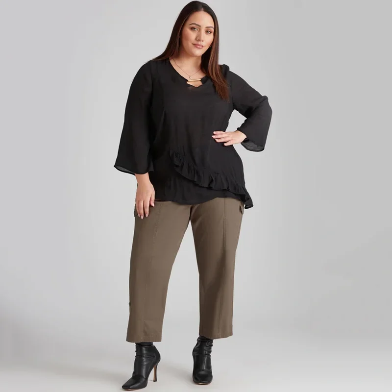 Plus Size Flare Ärmel lose Frühling Herbst lässige Bluse Frauen Barhals asymmetrische Rüschen Saum schwarz hi niedrige Tunika Tops 7xl