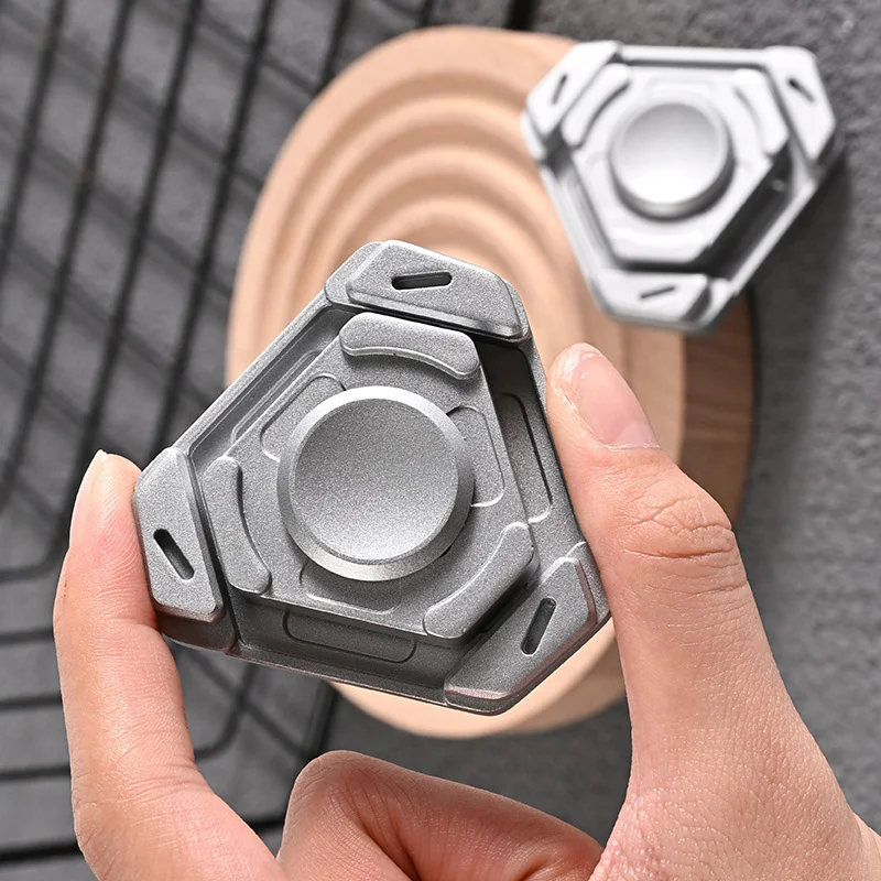 亜鉛合金フィジェットスピナー磁気プッシュカード金属 EDC ストレスリリーフおもちゃこまのヒントジャイロスコープ緩和抗ストレス