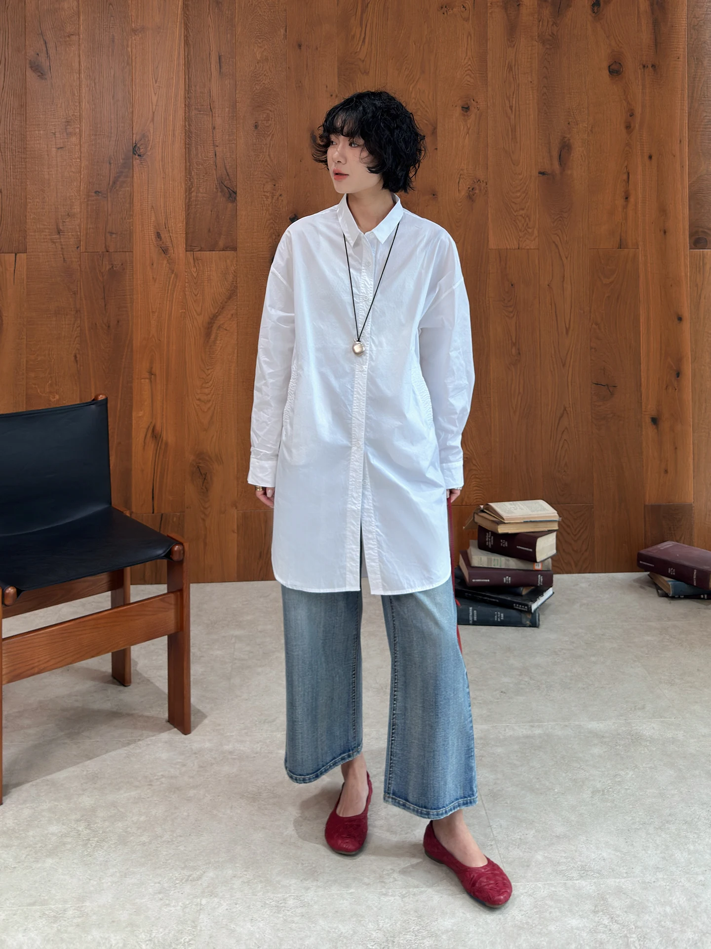 

Белая женская свободная рубашка с длинным рукавом средней длины в корейском стиле из хлопка, дышащая, комфортная, весенняя новинка, синяя