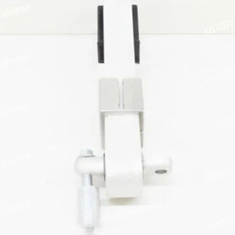 

For S60 S90 V60 XC60 XC90 V90 V90 2.0 2017-2019 1 PCS Right Upper Engine Mount Bracket 31480664 31330590 Metal