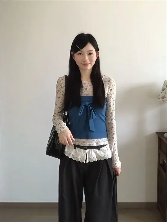 

Korean Design Sensation Women's Spring 2026 Floral Print Base Shirt Layering Blue Strap Tube Top Two-Piece Set Fashionable