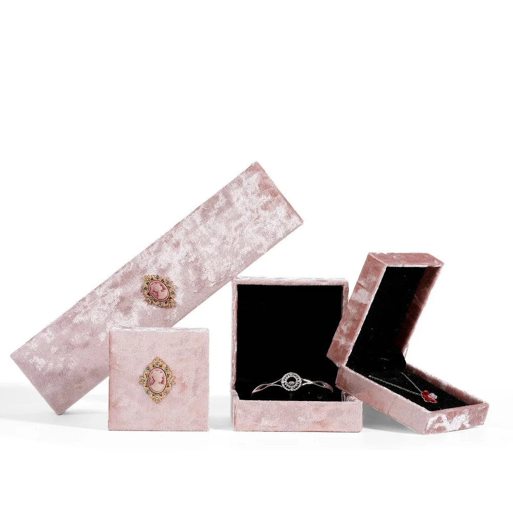 Retro Samt Rosa Schmuckschatulle Armbänder Halsketten Ringe Ohrringe Schmuck Vitrine Hochzeitsgeschenke Verpackungsbox für Frauen