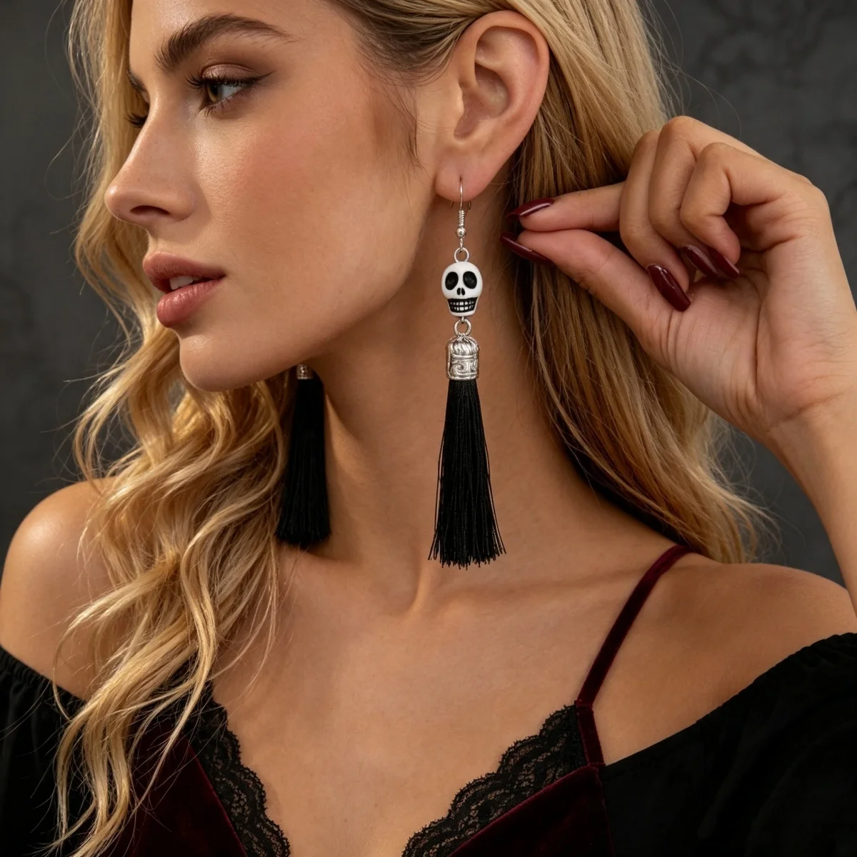 Schwarz-weiße Ohrringe mit grinsendem Totenkopf und Quasten für Damen, Gothic-Punk, dunkler Stil, Skelett-Karnevals-Ohrringe, Halloween-Schmuck – Detail 9