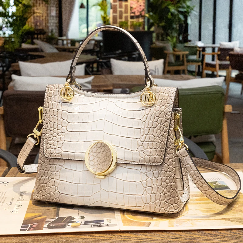 2023 new crocodile print fashion high-grade hand bill of lading shoulder crossbody bag