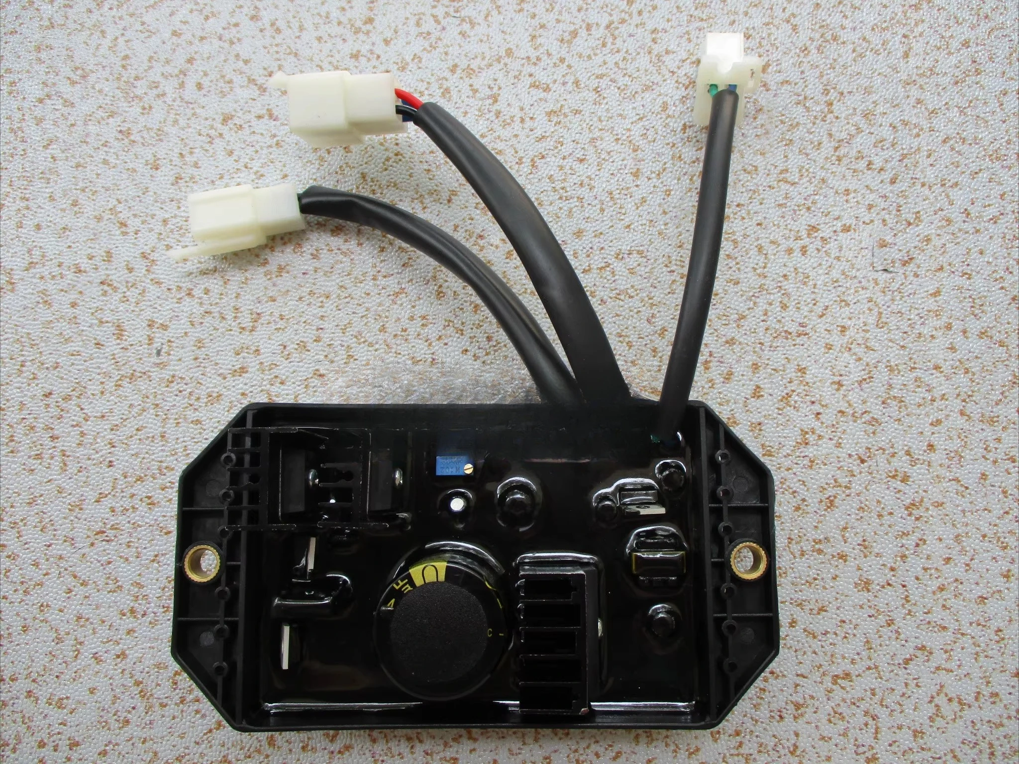 Populaire wetenschap gelijke stroomgenerator spanningsregelaar 8.5-15 KW spanningsregelaar TT925-400 spanningsregelaar