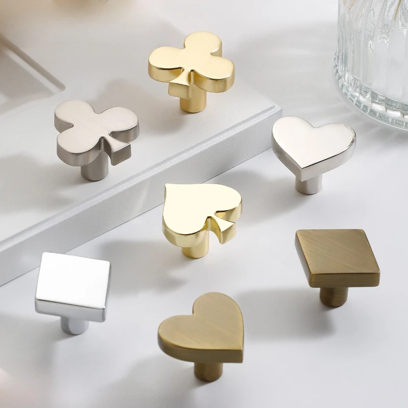 Creative Wardrobe Door Pull Drawer Single-Hole Knob Spade Club Heart Diamond Solid Furniture Hardware French Shoe Rack Handle