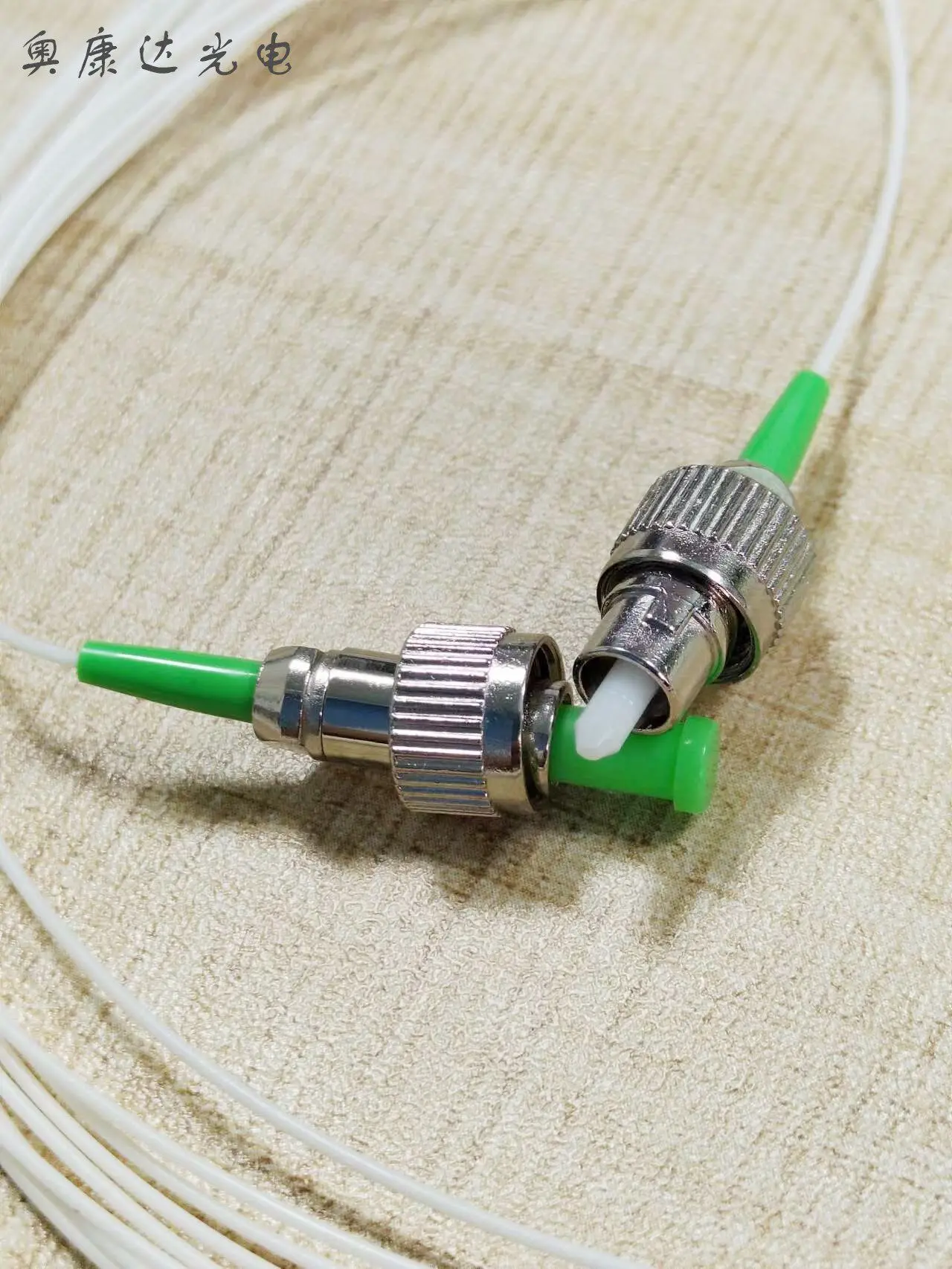 Optical Fiber Patch Cord FC/APC-FC/APC Single-mode 0.9mm Cable Tail Fiber Inclined Octave and Can Be Customized with Fcpc