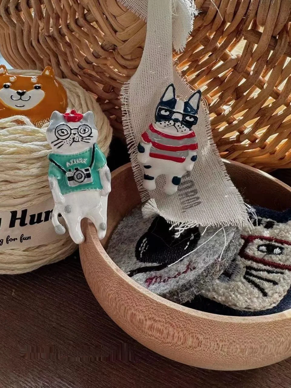 Adorable Enamel Pau…