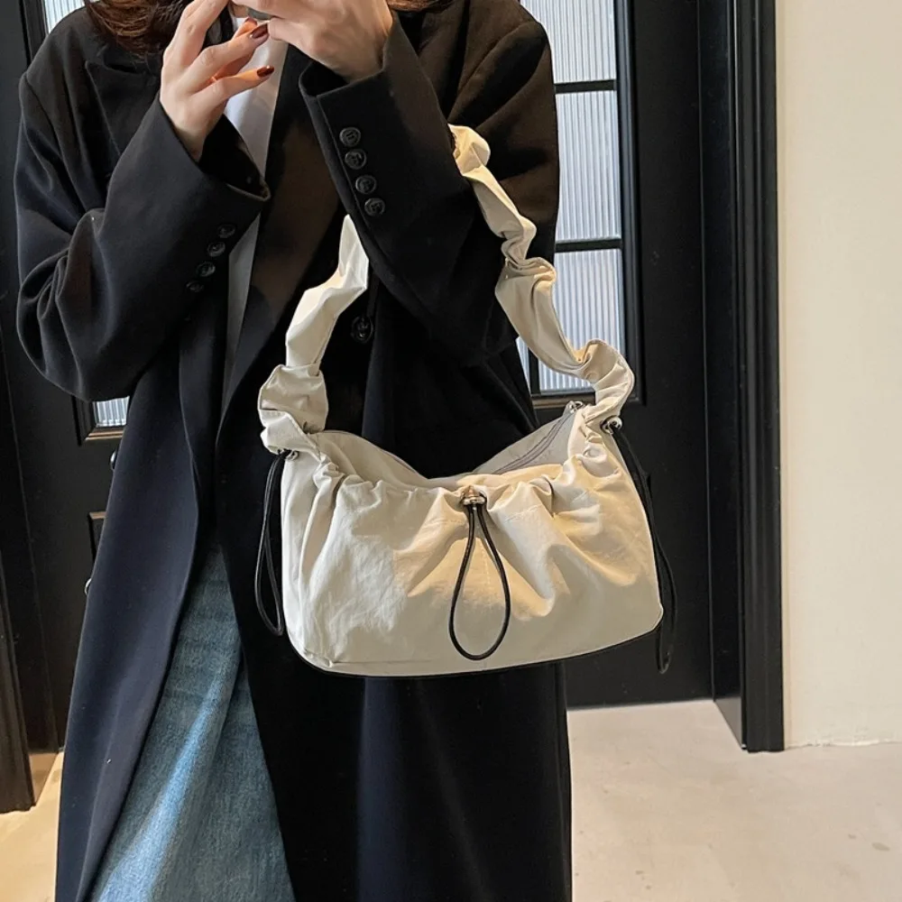 

Korean Style Nylon Shoulder Bag Handbag Lightweight Oxford Cloth Crossbody Bag Solid Color Large Capacity Drawstring Bag Student
