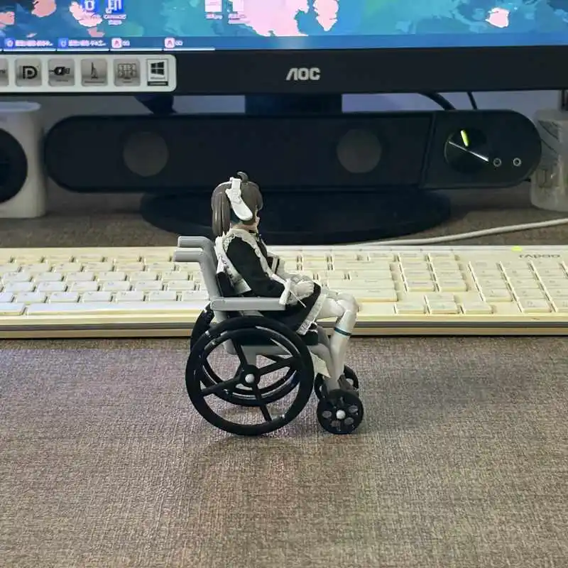 1:12 Mini Wheelchair Model Display Accessory Compatible with Action Figure Dolls Mecha Girl Figma Style Scene Props Decoration