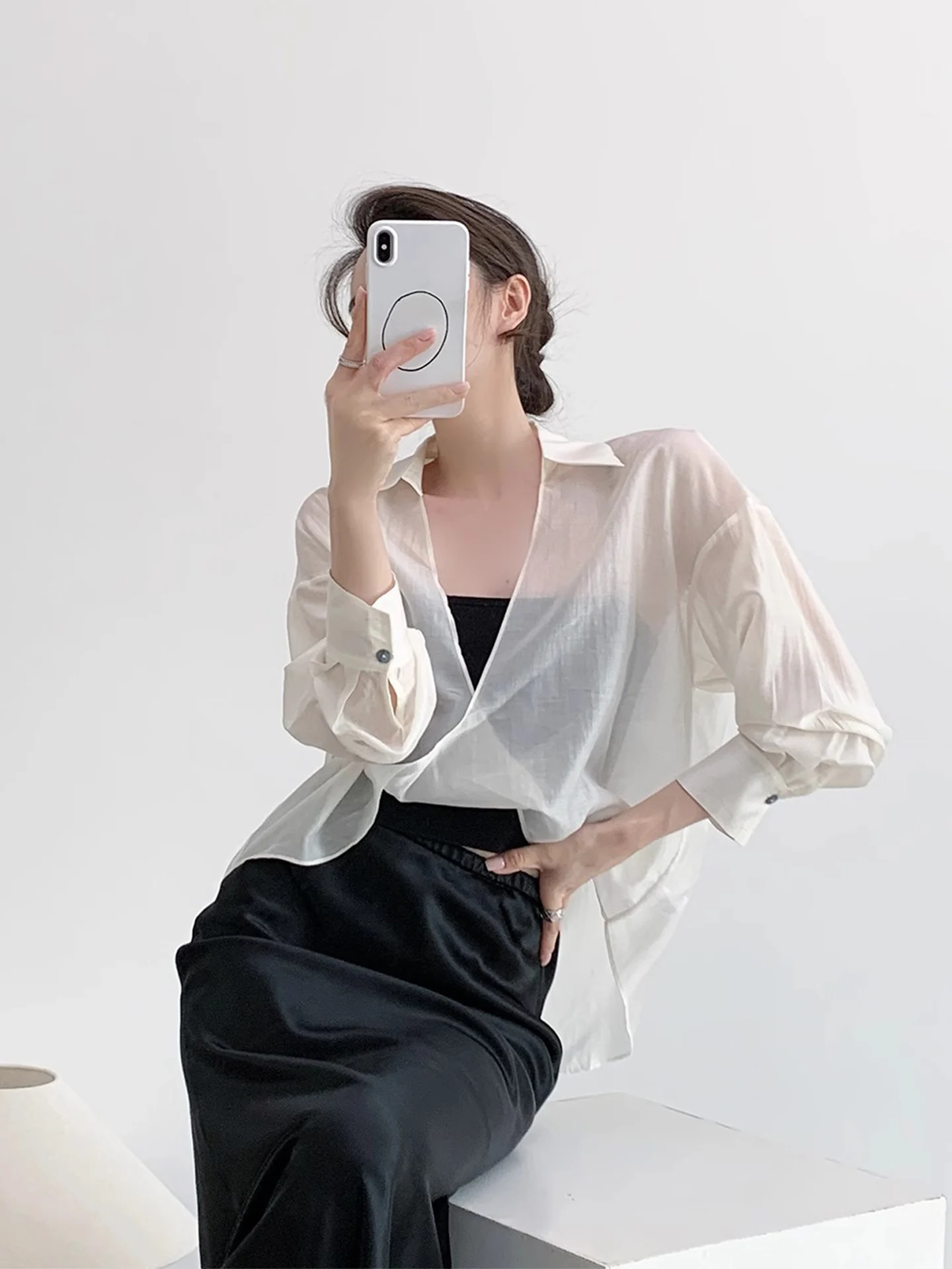 Ice Silk Chiffon Twist Knot Damen Sommer Neue Oberbekleidung Oulder Awl Dünnes Jaet Klimatisiertes Top mit Trägerkleid