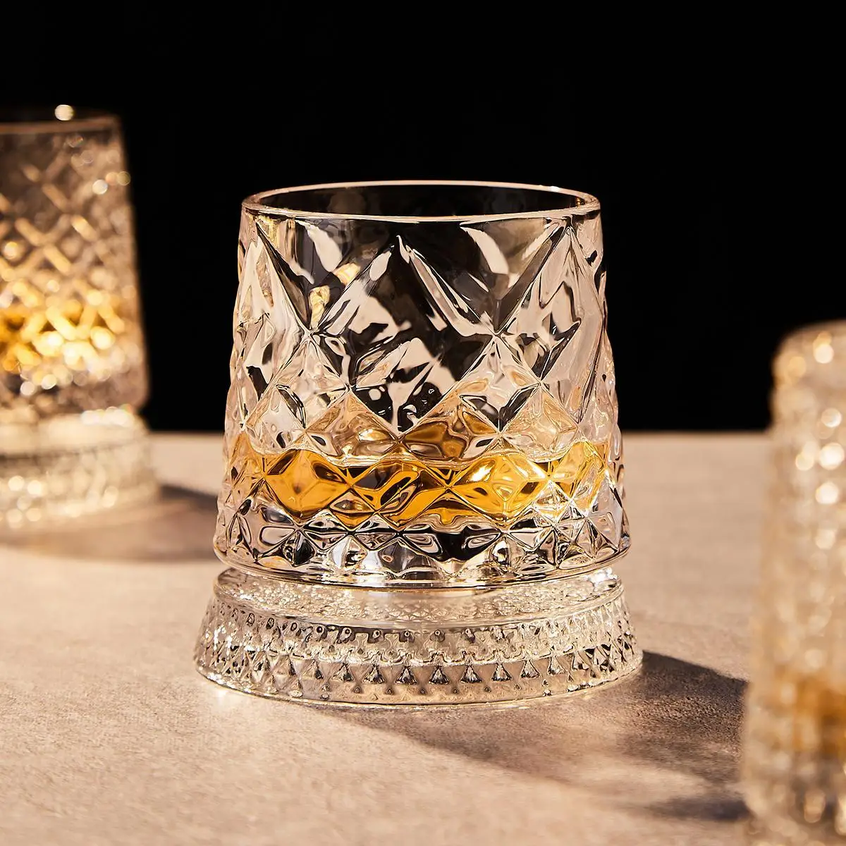 Whisky Glass 280ml Rotating Crystal Rum Glass Cocktail Party Drinking Gift Creative Premium Beer Glass