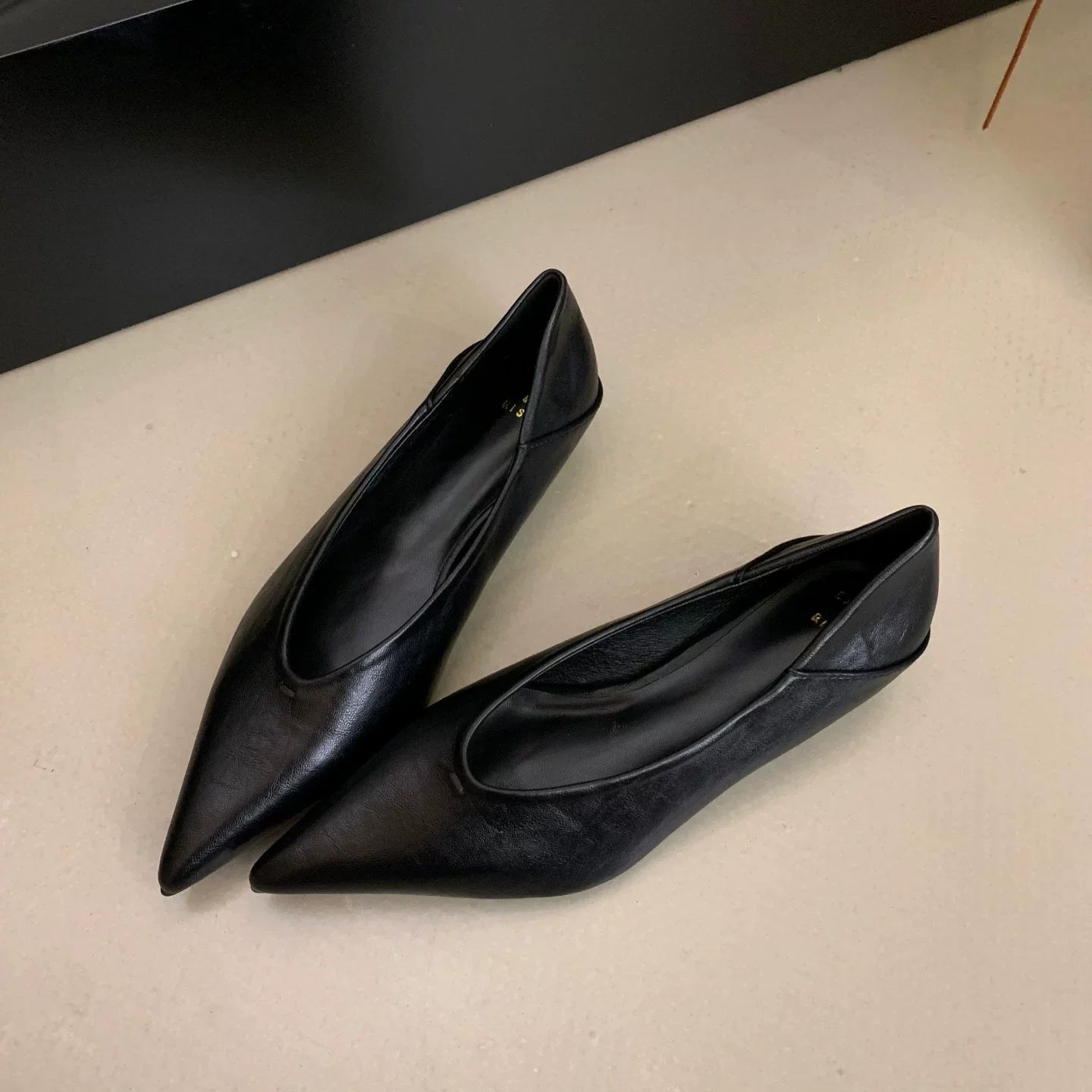 2026 Neue Marken-Damenpumps Elegante Dünne High Heels Modische Spitze Flache Slip-On Schuhe – Detail 23
