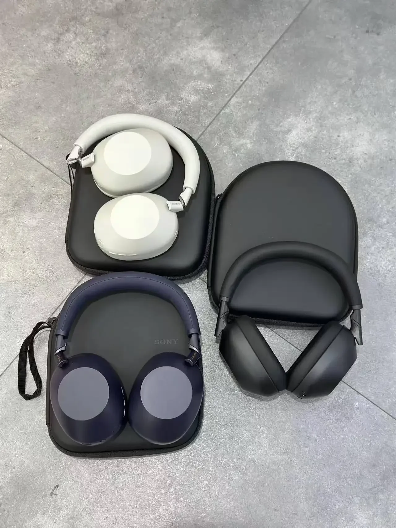 Sony WH-1000XM6 Headphones Noise Cancelling High Resolution Sound Soft Fit Foldable Design 30 Hours Battery Support iOS Android