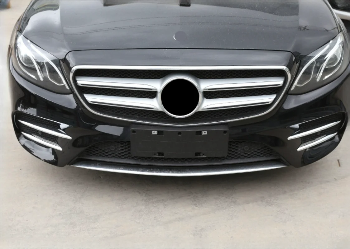 Suitable for Mercedes Benz GLC 2023 front fog lamp strip ABS decoration Auto Parts silvery carbon fibre 4 piece set