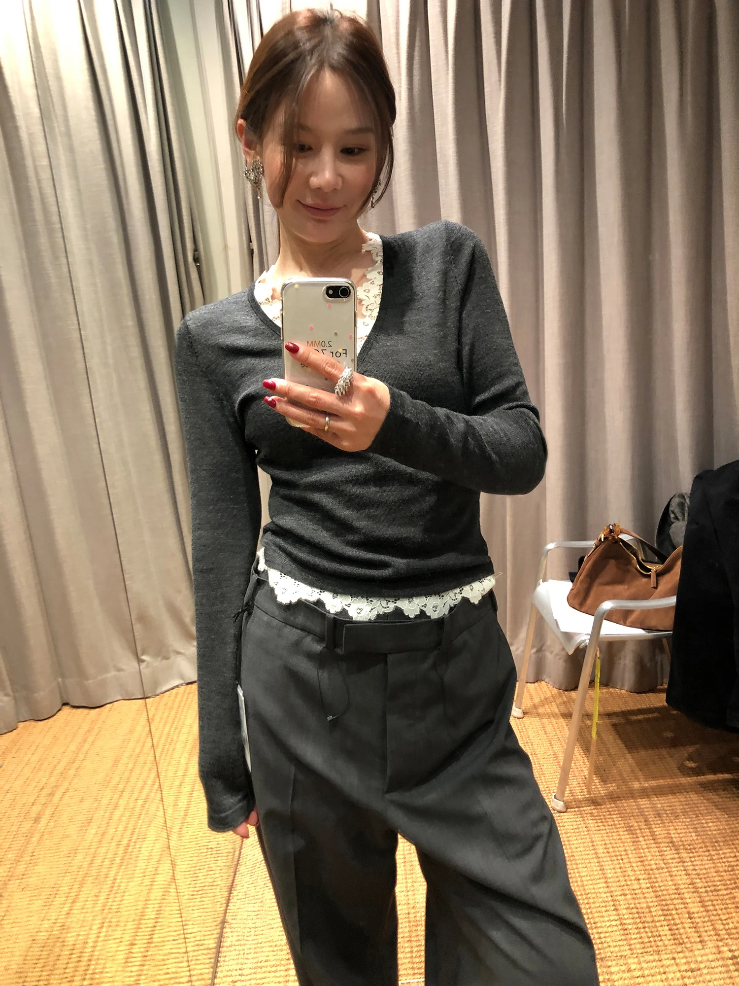 

WXLSTUDIO 00 Wool Lace Splicing V-ne Knitted Base irt Women's Casual Sle Long Sve round Ne Regular Length Top