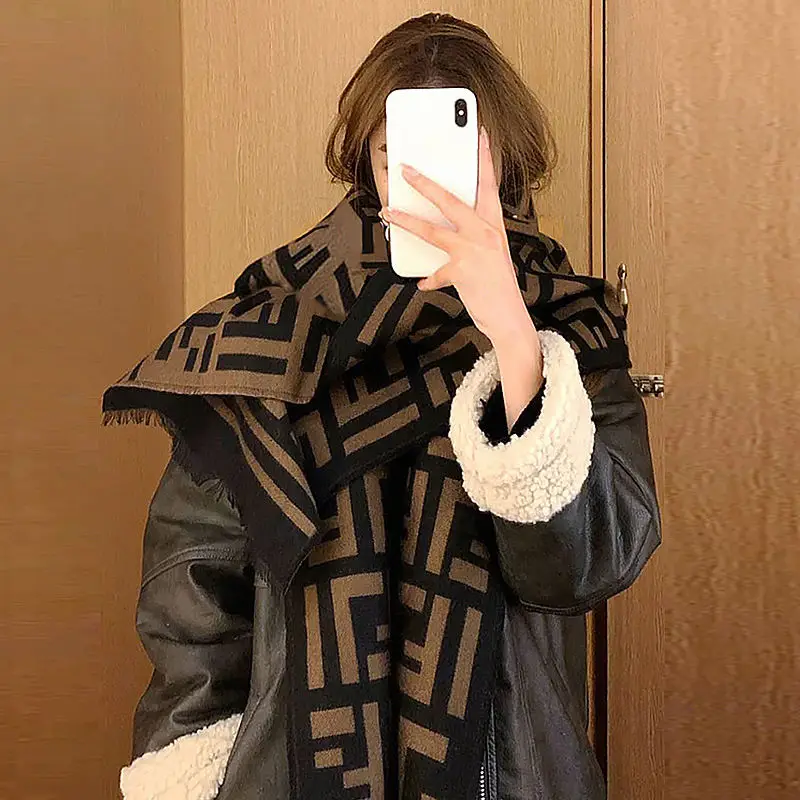 جديد دافئ فاخر الكشمير وشاح المرأة عادي اللون شال أنيق ويلتف السيدات بطانية فولارد الشتاء الباشمينا باندانا Bufanda