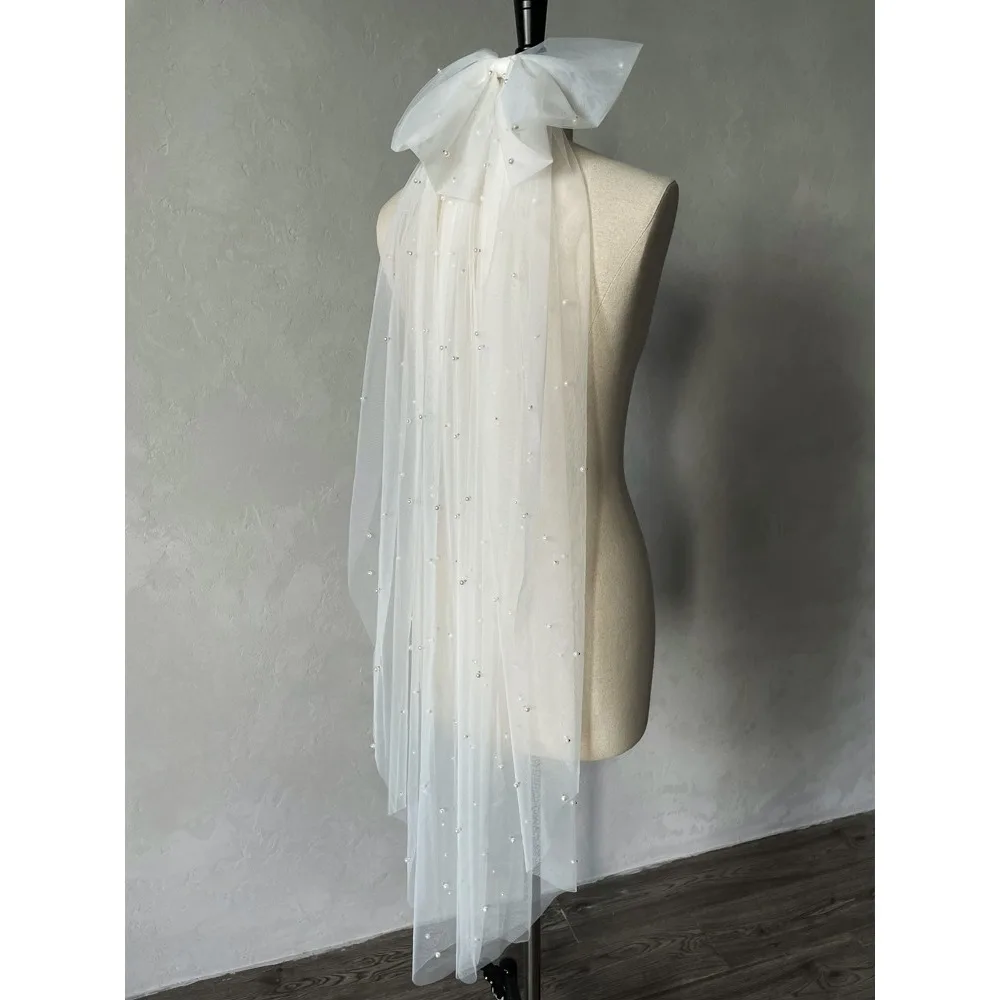 Kerudung Putih untuk Kerudung Wanita Pernikahan dengan Aksesori Kerudung Pengantin Bahu Pernikahan Pendek Manik-manik Mutiara Sederhana