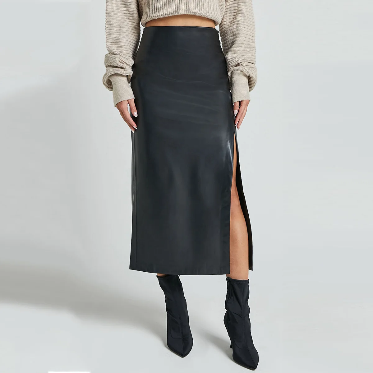 Women Autumn Sexy High Waist Bodycon Skirt Fashion Adults Slim-fit Solid Color Slit Leather Long Skirt Black/White