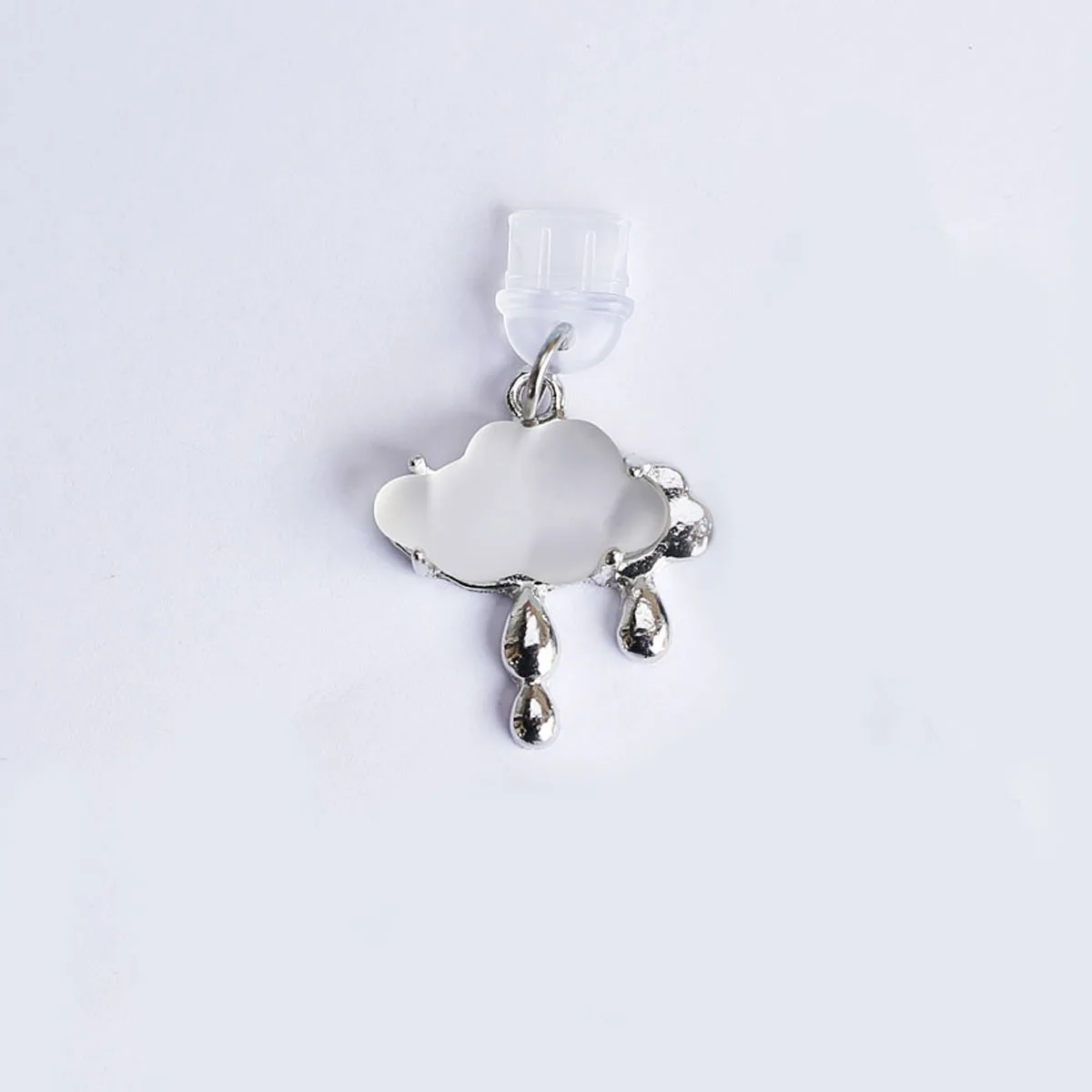Telefon-Staubschutz-Charms: Wolken, dunkle Wolken und regenbewölkte Formen für iPhone- und USB-C-Anschlüsse – Zubehör-Dekoration – Detail 10