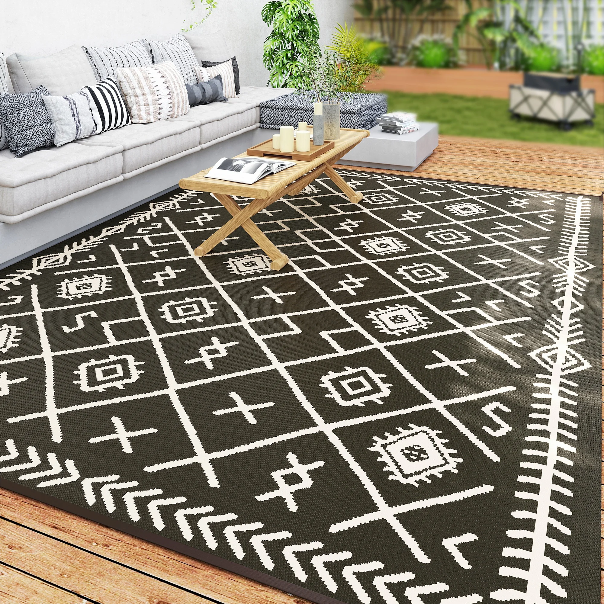 Reversible Outdoor Rug, Waterproof Plastic Straw with Carry Bag, 9' x 12', Black & Beige Rhombus