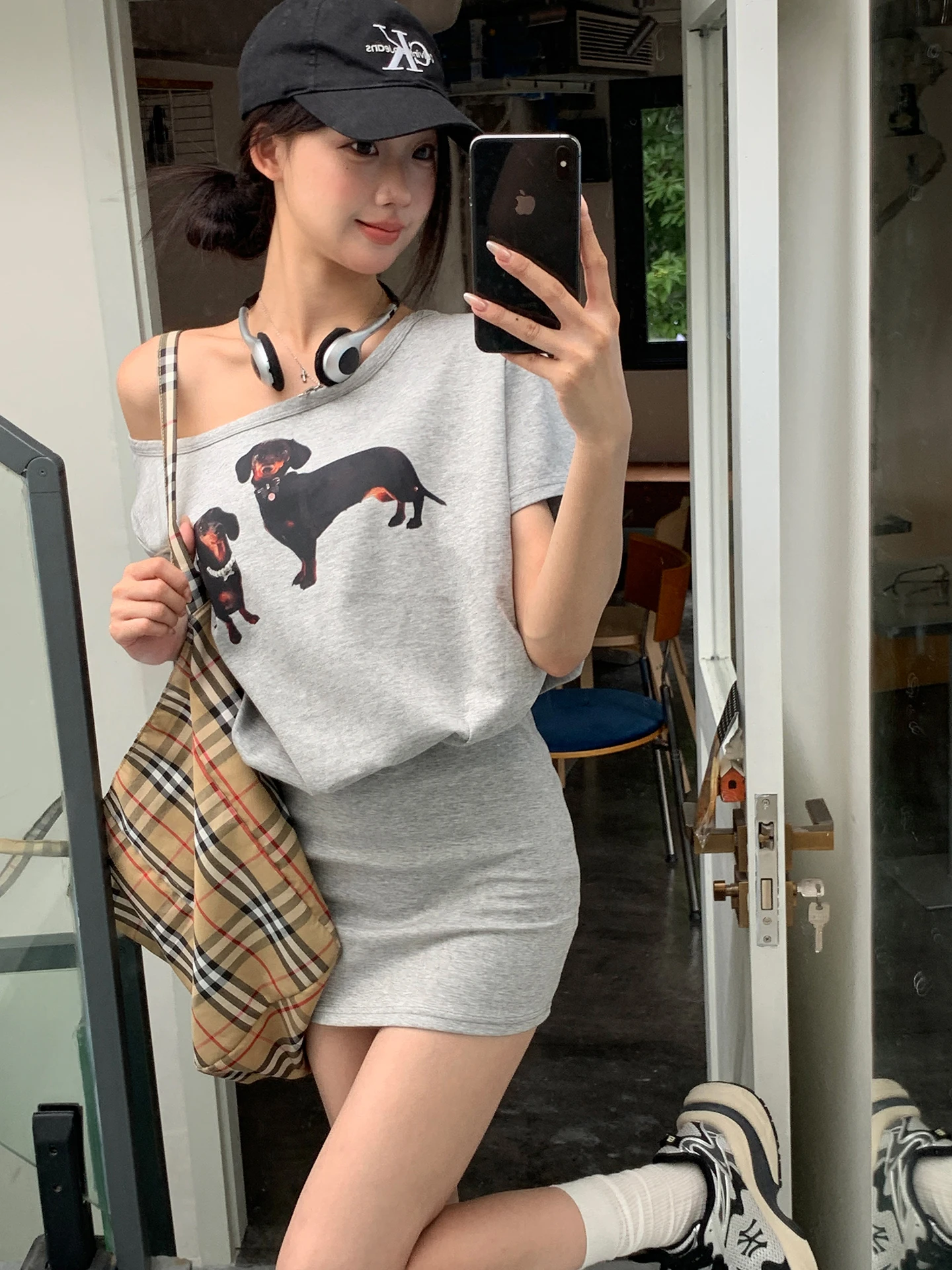 Ele Simple Ey Summe… - image