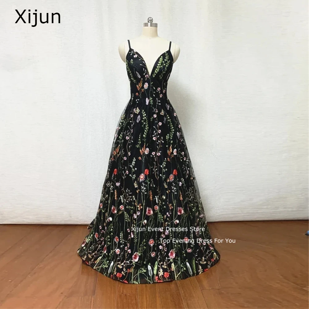 

Xijun Black Floral Long Prom Dresses Lace Spaghetti Strap Evening Dress Embroidery Flower Party Dress A-Line Prom Gowns V-Neck