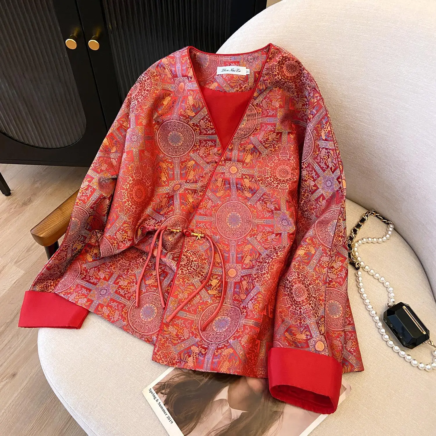 Veste courte de style chinois pour femme, rouge aviation, bouton, nouvel an, assressenti, petit, nouveau