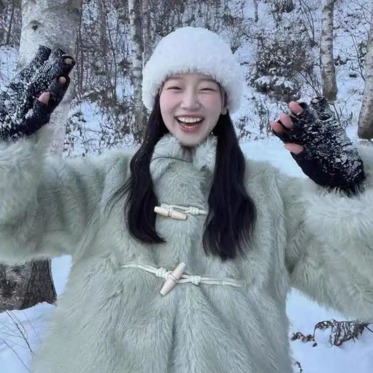 Green Horn Buckle Environmentally Friendly Fur 2023 Winter New Mao Mao Jacket Women's Short Plush Top Loose Korean Version