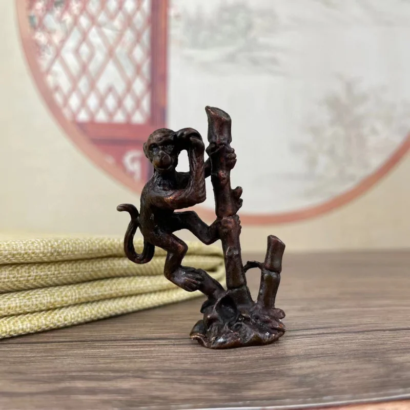 

Copper-plated monkey figurine, a symbol of progress and advancement, one of the twelve zodiac animals, home decoration, desktop