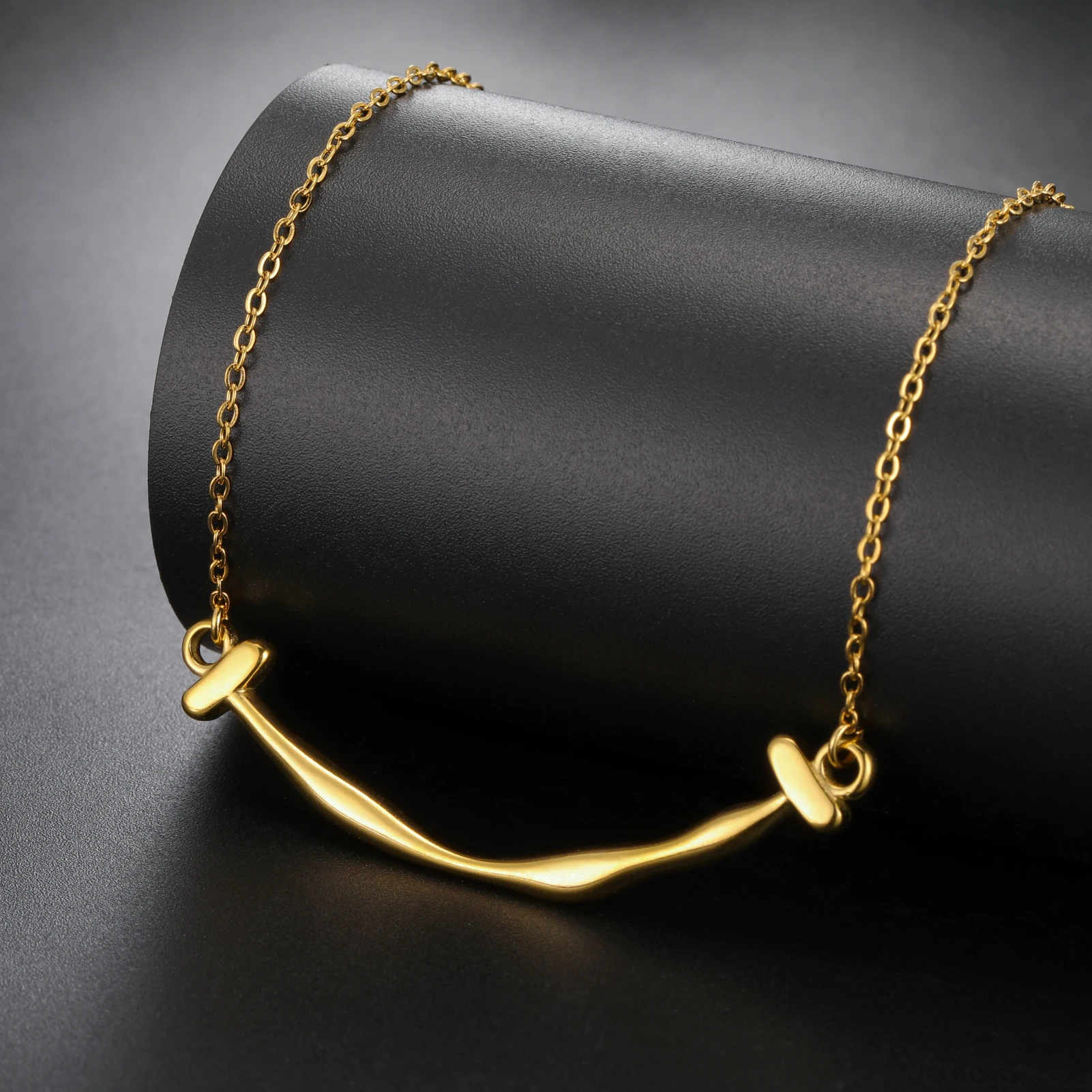 Lächelnde Anhänger Halskette Großhandel Edelstahl Gold Farbe elegante modische Kette Halsketten für Frauen Mädchen trend igen Schmuck – Detail 2