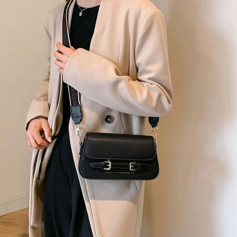 

Women's Tote Bag Made Of Camellia-Patterned Leather Featuring Paris High-End Elegant Lightweight Soft Daily Refined Look​