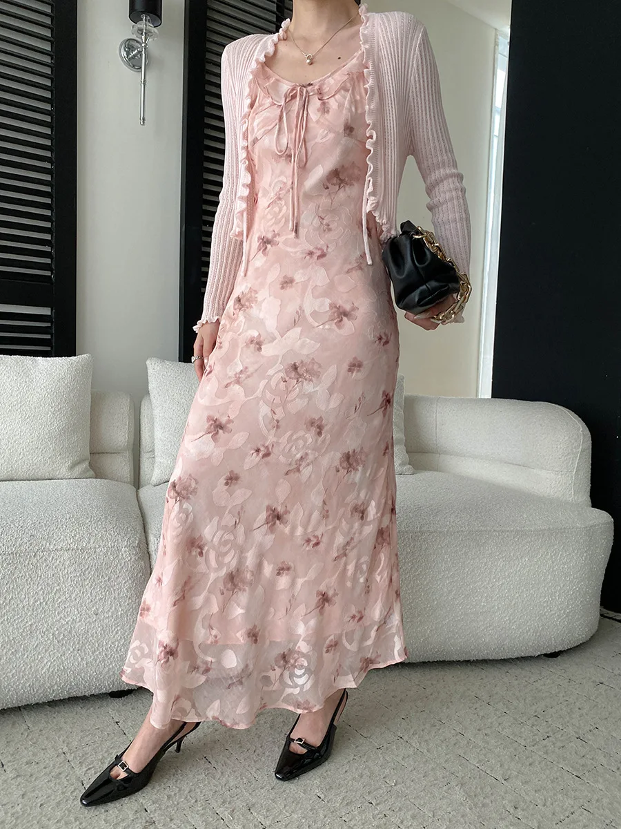 Frühlings- und Sommer-Set für Damen: Rüschenkleid mit Schnürung und Blumenmuster sowie Strickjacke – Detail 27